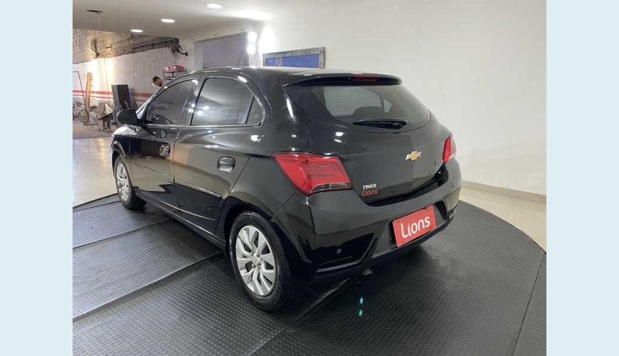 CHEVROLET ONIX LT 1.4 8V FLEX AUT. 4P - PRETO - 2018 Foto 5 (Grande)