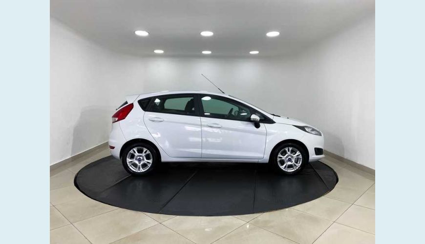 FORD FORD FIESTA SEDAN SEL 1.6 FLEX MANUAL 4P - BRANCO - 2017 Foto 5 (Grande)