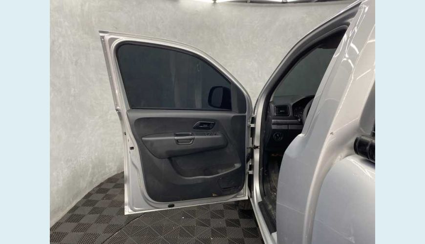 VOLKSWAGEN AMAROK S 2.0 TDI DIESEL MANUAL 2P - PRATA - 2019 Foto 5 (Grande)