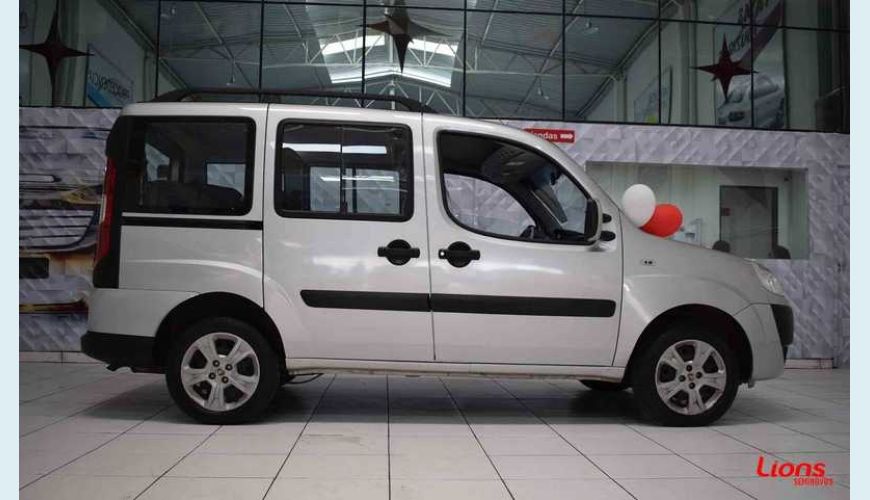FIAT DOBLO ESSENCE 1.8 FLEX MANUAL 4P - PRATA - 2017 Foto 5 (Grande)
