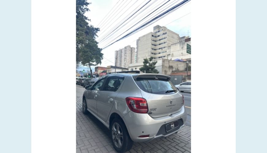 RENAULT RENAULT SANDERO FLEX MANUAL 4P - PRATA - 2019 Foto 5 (Grande)