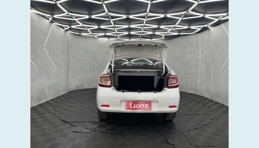 RENAULT LOGAN ZEN 1.0 FLEX MANUAL 4P - BRANCO - 2024 Foto 5 (Grande)