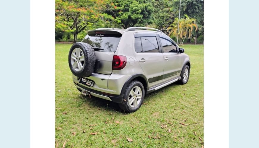 VOLKSWAGEN CROSSFOX FLEX MANUAL 5P - DOURADO - 2011 Foto 5 (Grande)
