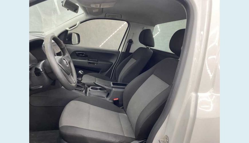 VOLKSWAGEN AMAROK S 2.0 TDI 4X4 DIESEL MANUAL 2P - BRANCO - 2019 Foto 5 (Grande)