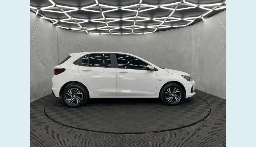 CHEVROLET ONIX LT 1.0 TURBO FLEX MANUAL 4P - BRANCO - 2024 Foto 5 (Grande)