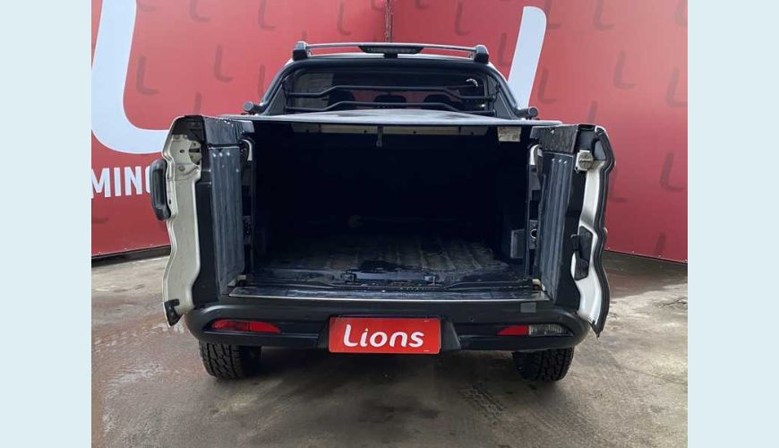 FIAT TORO FREEDOM 2.0 DIESEL MANUAL 4P - PRATA - 2017 Foto 5 (Grande)
