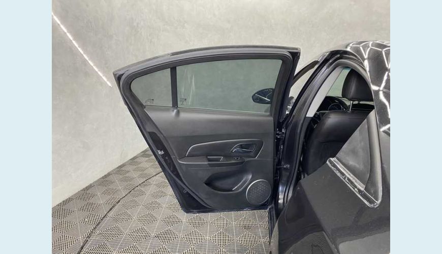 CHEVROLET CRUZE LT 1.8 16V ECOTEC AUT.FLEX - PRETO - 2016 Foto 5 (Grande)
