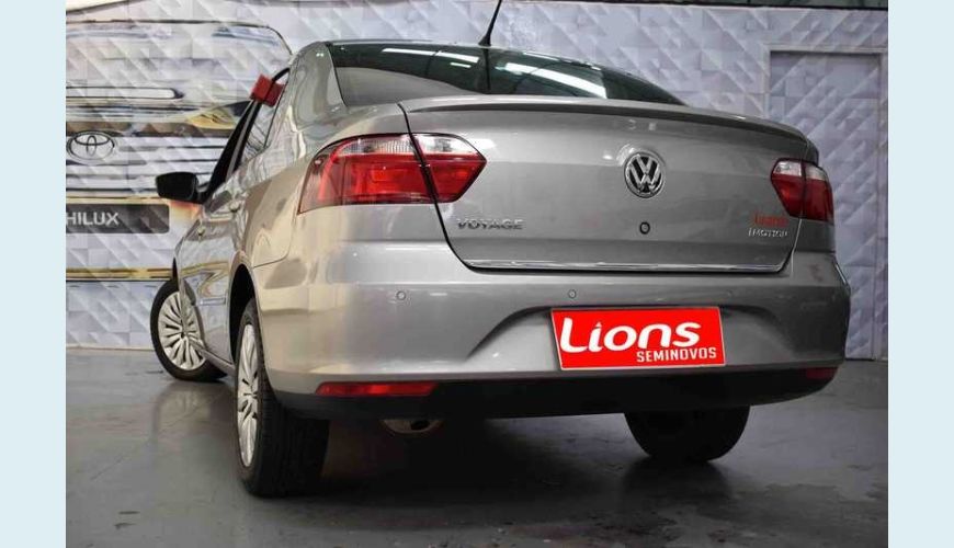 VOLKSWAGEN VOYAGE TEC CITY 1.0 FLEX AUT. 4P - PRATA - 2013 Foto 5 (Grande)