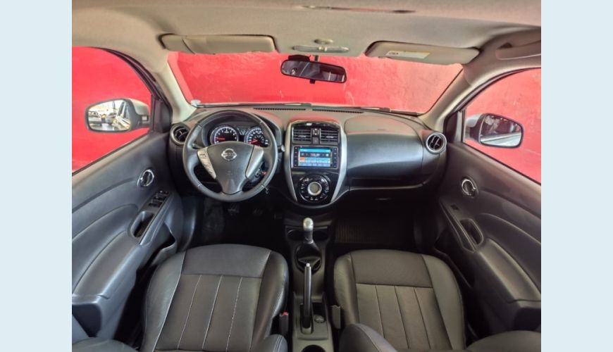 NISSAN VERSA FLEX MANUAL 4P - PRATA - 2018 Foto 5 (Grande)