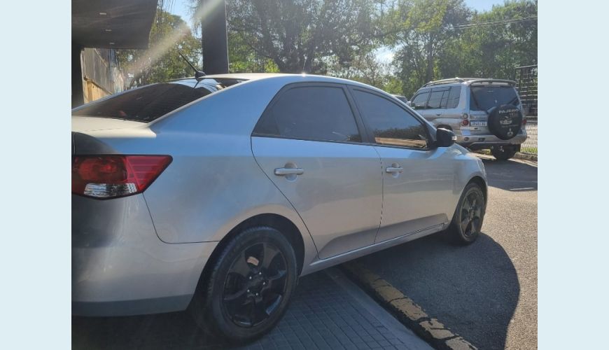 KIA CERATO 1.6 16V AUT. 4P - PRATA - 2011 Foto 5 (Grande)