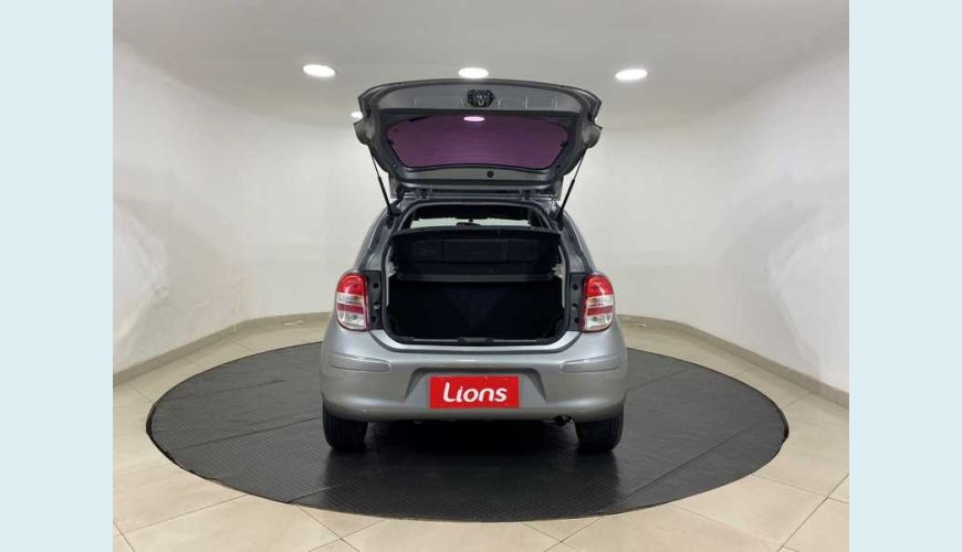 NISSAN MARCH S 1.6 16V FLEX MANUAL 4P - CINZA - 2013 Foto 5 (Grande)