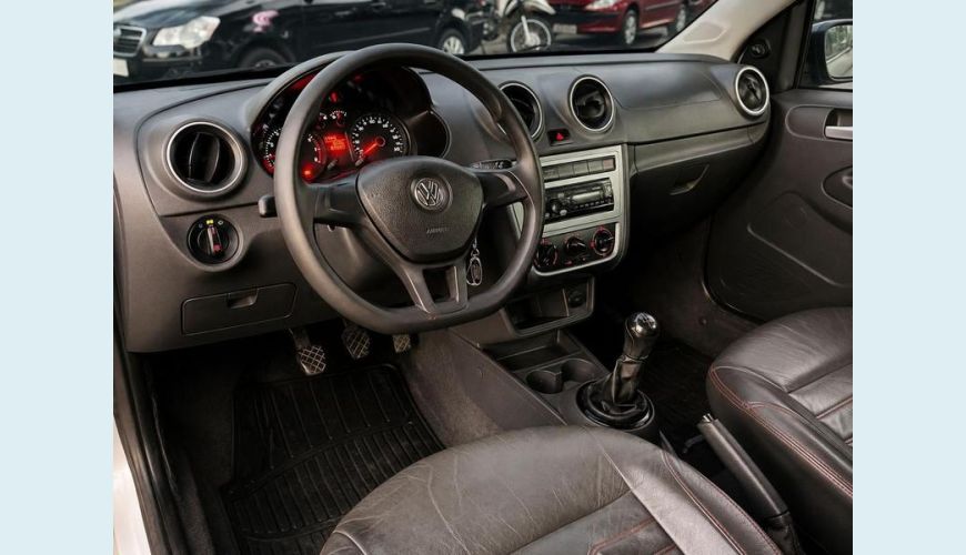 VOLKSWAGEN SAVEIRO 1.6 FLEX MANUAL 2P - BRANCO - 2019 Foto 5 (Grande)
