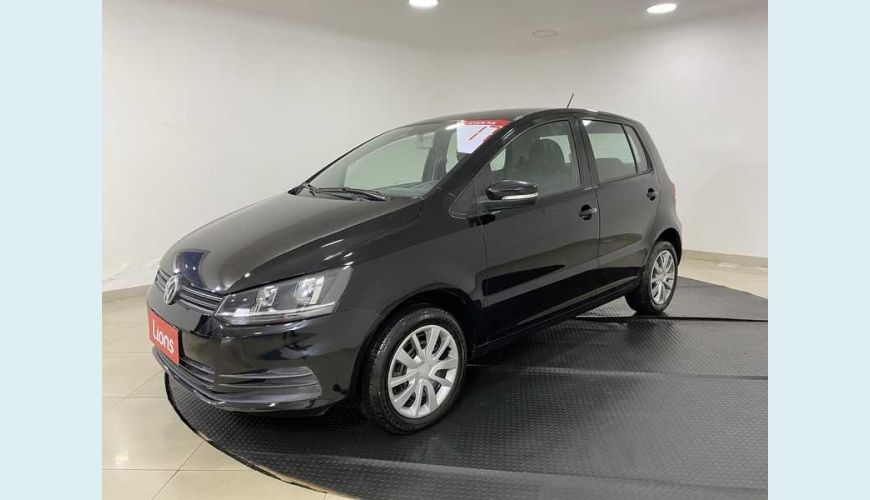 VOLKSWAGEN FOX TRENDLINE 1.0 MPI FLEX MANUAL 4P - PRETO - 2017 Foto 5 (Grande)