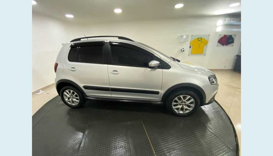 VOLKSWAGEN CROSSFOX VHT 1.6 FLEX MANUAL 4P - PRATA - 2014 Foto 5 (Grande)