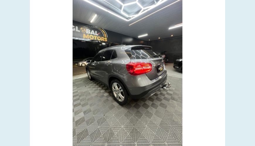 MERCEDES-BENZ MERCEDES-BENZ GLA 200 FLEX AUT. 4P - CINZA - 2017 Foto 5 (Grande)