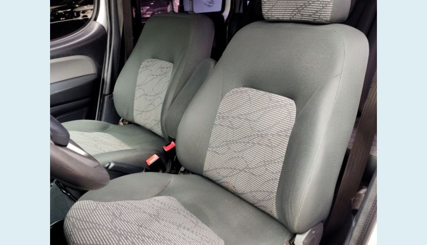 FIAT DOBLO FLEX MANUAL 4P - PRATA - 2021 Foto 5 (Grande)