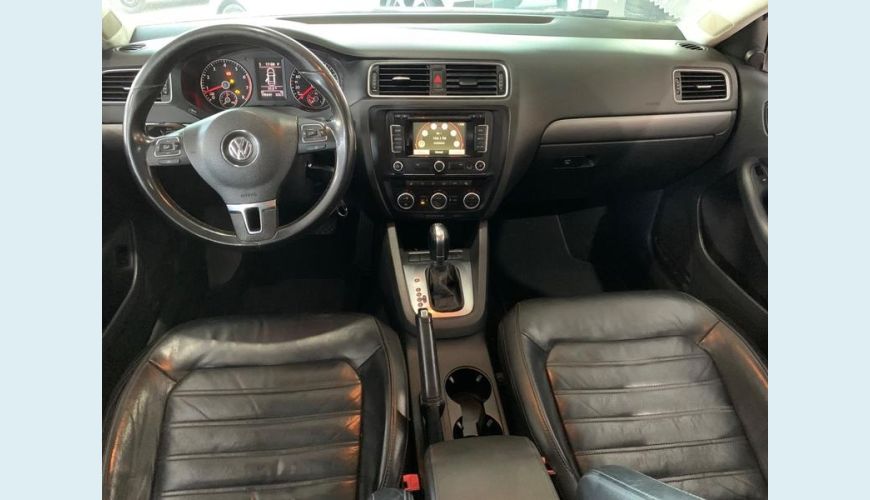 VOLKSWAGEN JETTA 2.0 T MANUAL 4P - PRETO - 2014 Foto 5 (Grande)