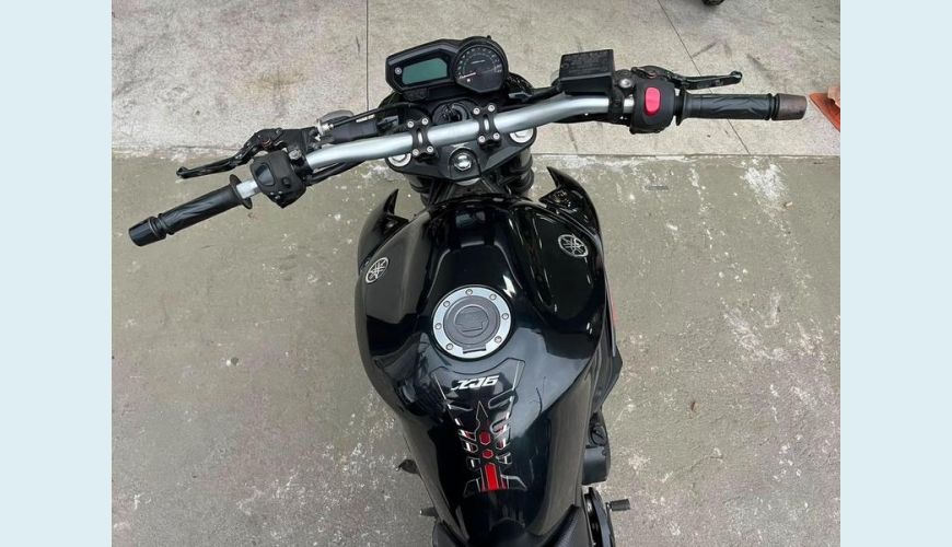 YAMAHA YAMAHA XJ6 N 600CC GASOLINA - PRETO - 2015 Foto 5 (Grande)