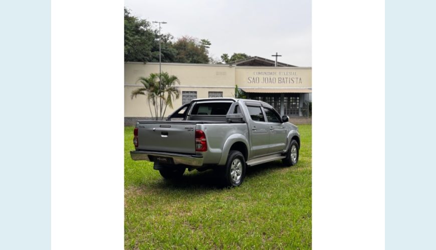 TOYOTA HILUX FLEX AUT. 4P - PRATA - 2015 Foto 5 (Grande)