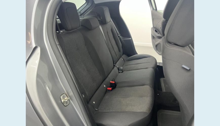 PEUGEOT 208 LIKE FLEX MANUAL 4P - PRATA - 2023 Foto 5 (Grande)