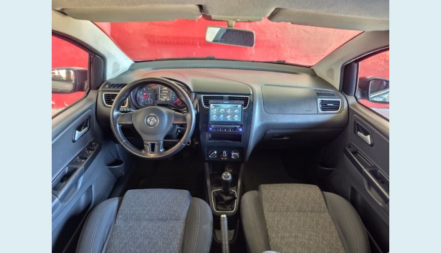 VOLKSWAGEN VOLKSWAGEN SPACEFOX FLEX MANUAL 4P - CINZA - 2013 Foto 5 (Grande)