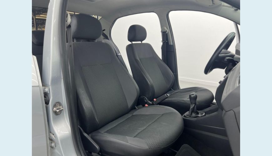 VOLKSWAGEN VOLKSWAGEN VOYAGE MPI FLEX MANUAL 4P - PRATA - 2023 Foto 5 (Grande)