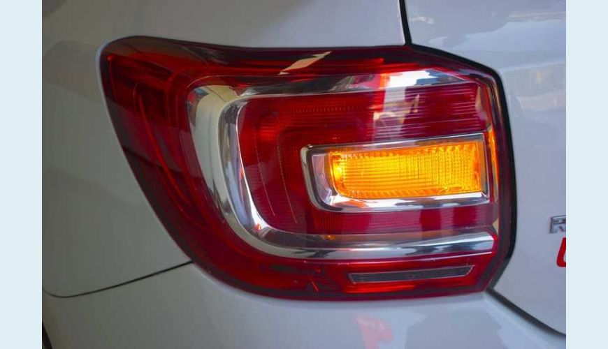 RENAULT RENAULT LOGAN AUTHENTIQUE 1.0 12V FLEX MANUAL 4P - BRANCO - 2020 Foto 5 (Grande)