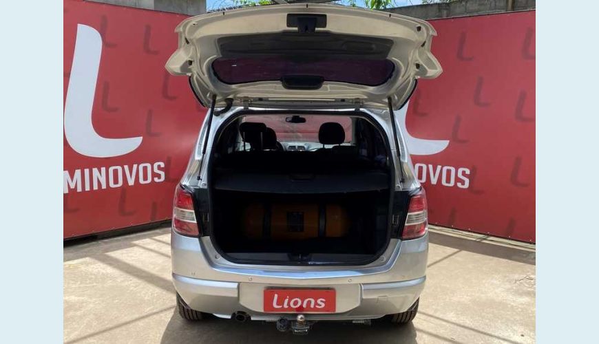 CHEVROLET CHEVROLET SPIN LT 1.8 FLEX MANUAL 4P - PRATA - 2016 Foto 5 (Grande)