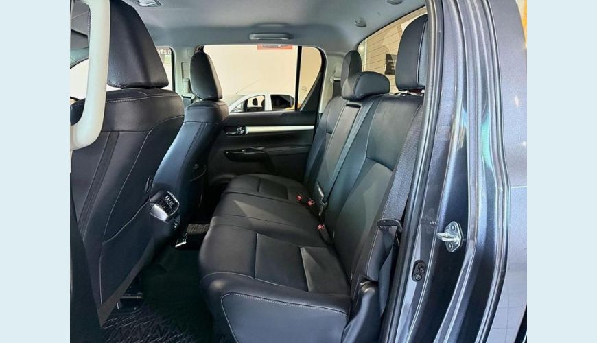 TOYOTA HILUX SRV 2.8 TURBO DIESEL MANUAL 4P - CINZA - 2025 Foto 5 (Grande)