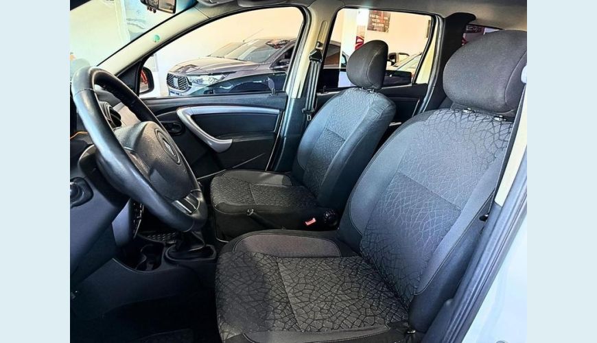 RENAULT DUSTER E 1.6 FLEX MANUAL 4P - BRANCO - 2015 Foto 5 (Grande)