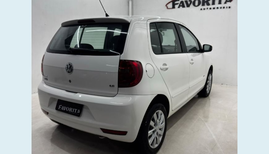 VOLKSWAGEN FOX 1.6 MI TOTAL FLEX 8V 5P - BRANCO - 2014 Foto 5 (Grande)