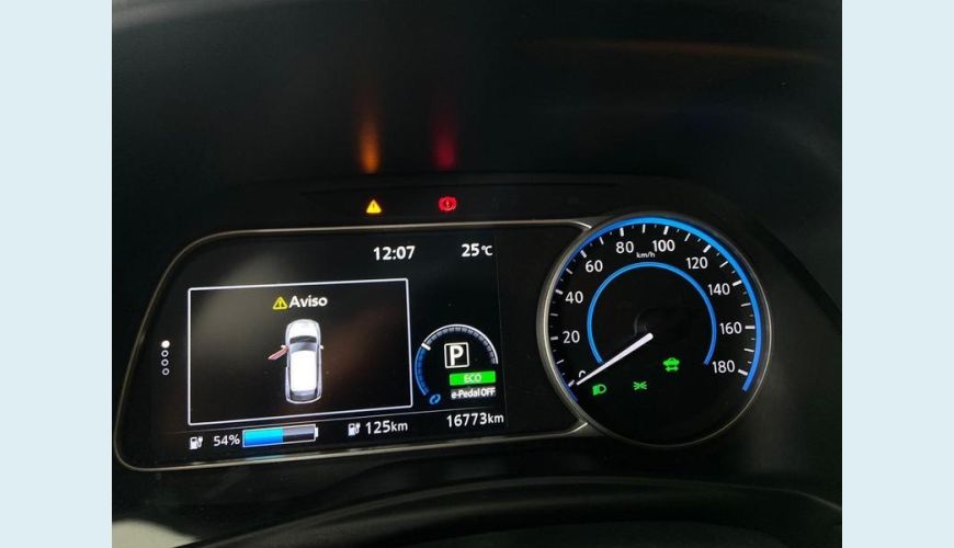 NISSAN LEAF TEKNA - BRANCO - 2024 Foto 5 (Grande)