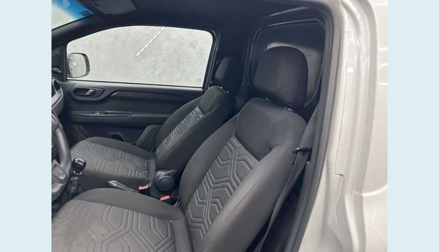 FIAT FIORINO 1.4 ENDURANCE (FLEX) - BRANCO - 2023 Foto 5 (Grande)
