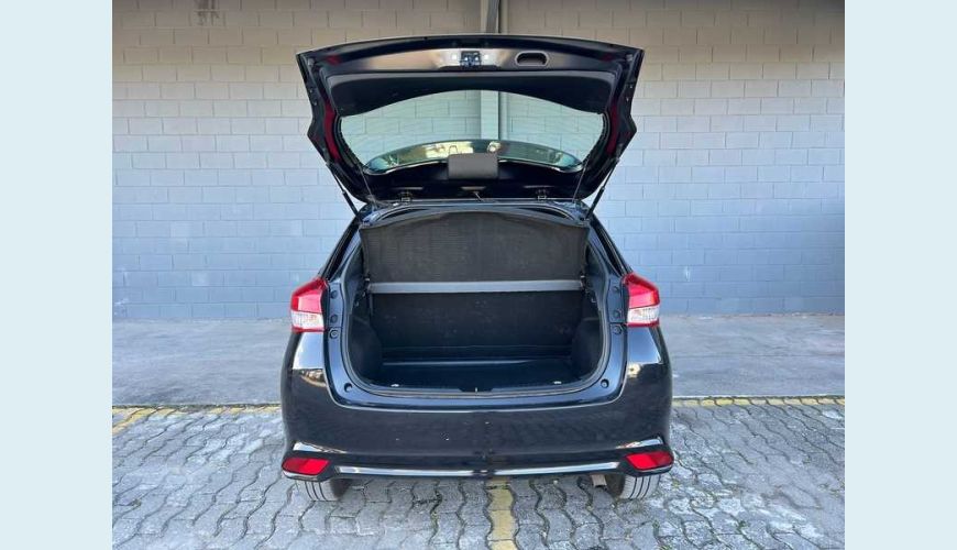 TOYOTA YARIS XL 1.5 (FLEX) (AUT) - PRETO - 2025 Foto 5 (Grande)