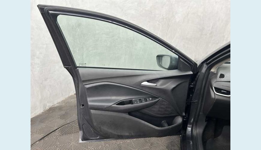 CHEVROLET ONIX PLUS LTZ 1.0 TURBO (AUT.) - CINZA - 2025 Foto 5 (Grande)
