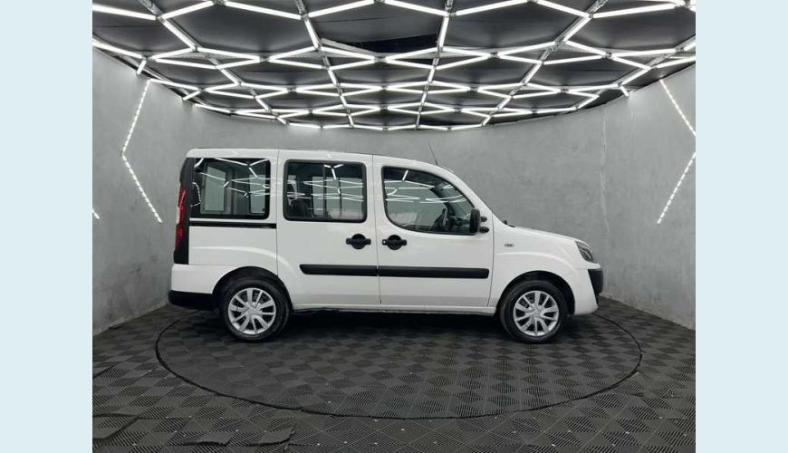 FIAT DOBLO ESSENCE 1.8 16V FLEX - BRANCO - 2020 Foto 5 (Grande)