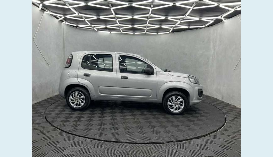 FIAT UNO ATTRACTIVE 1.0 8V (FLEX) 4P - PRATA - 2020 Foto 5 (Grande)