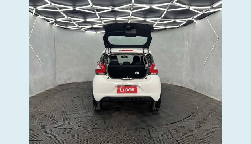 FIAT MOBI LIKE 1.0 (FLEX) - BRANCO - 2023 Foto 5 (Grande)