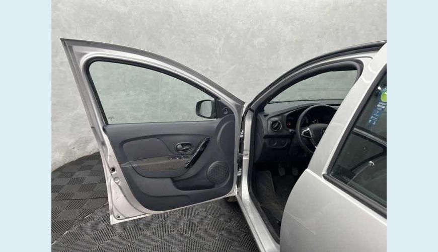 RENAULT LOGAN ZEN 1.0 - PRATA - 2024 Foto 5 (Grande)
