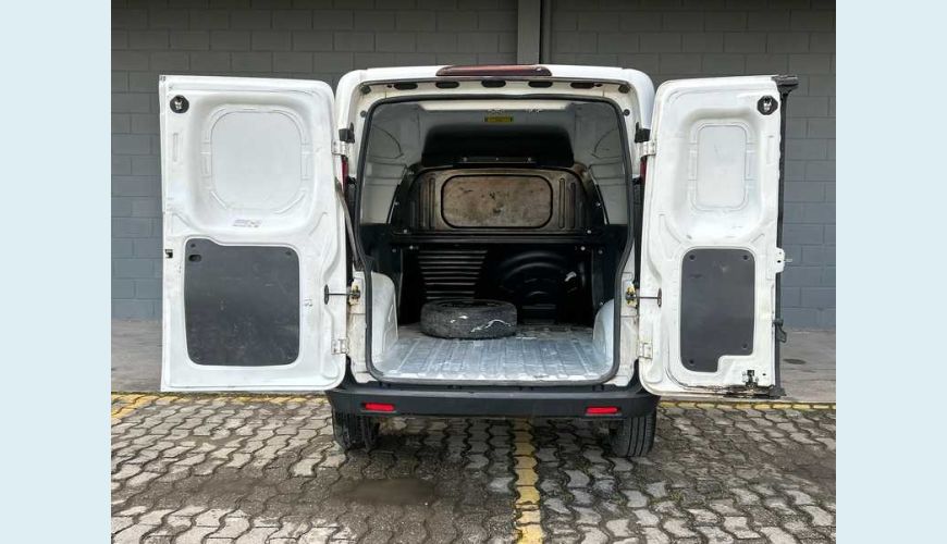 FIAT FIORINO 1.4 ENDURANCE (FLEX) - BRANCO - 2023 Foto 5 (Grande)