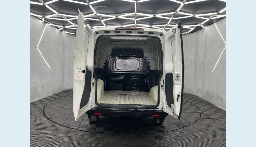 FIAT FIORINO 1.4 ENDURANCE (FLEX) - BRANCO - 2023 Foto 5 (Grande)