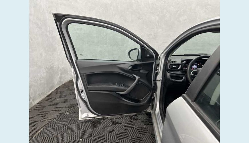 FIAT CRONOS DRIVE 1.0 (FLEX) MT - PRATA - 2023 Foto 5 (Grande)