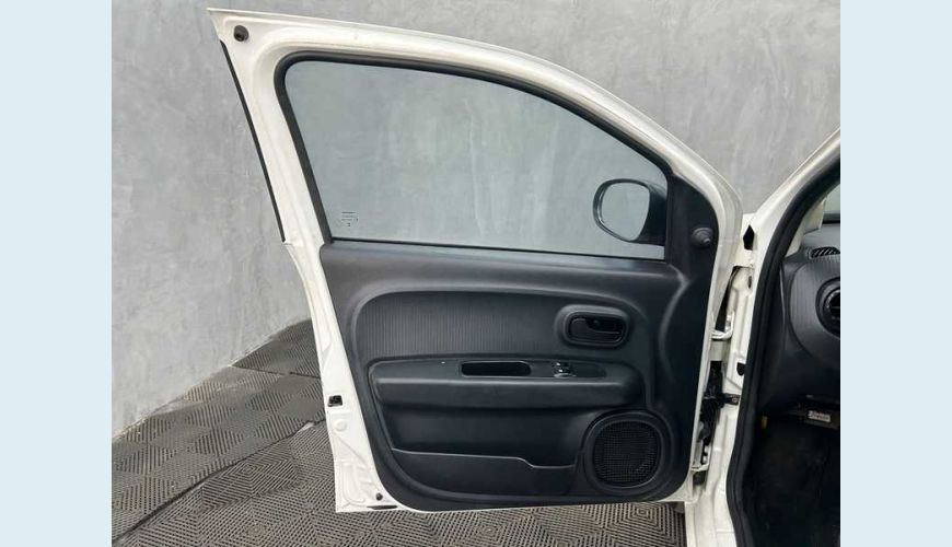 FIAT MOBI LIKE 1.0 (FLEX) - BRANCO - 2023 Foto 5 (Grande)