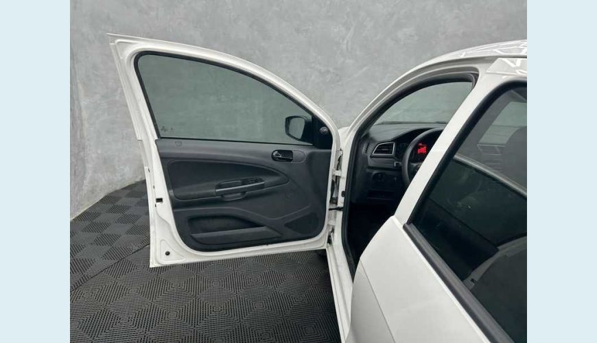 VOLKSWAGEN GOL 1.0 12V FLEX - BRANCO - 2023 Foto 5 (Grande)