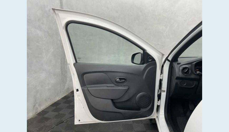 RENAULT LOGAN LIFE 1.0 12V SCE FLEX - BRANCO - 2023 Foto 5 (Grande)