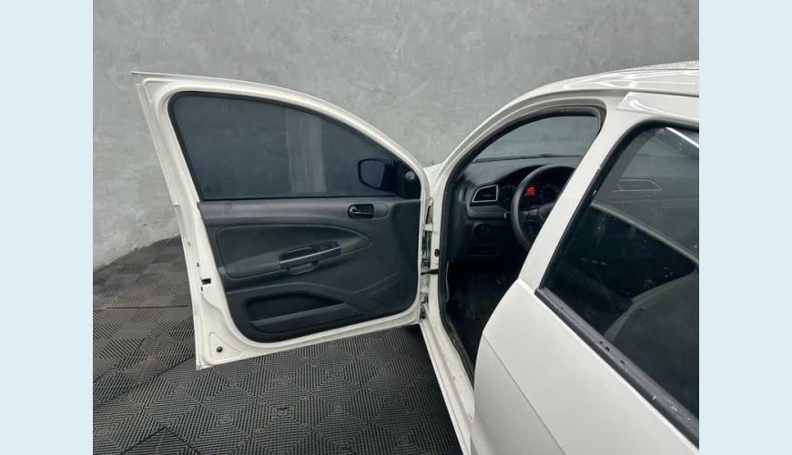 VOLKSWAGEN GOL 1.0 12V FLEX - BRANCO - 2023 Foto 5 (Grande)