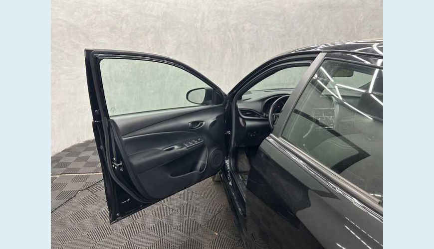 TOYOTA YARIS XL 1.5 FLEX AUT. - PRETO - 2025 Foto 5 (Grande)