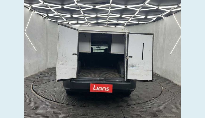 VOLKSWAGEN SAVEIRO ROBUST TOTAL FLEX 16V - BRANCO - 2025 Foto 5 (Grande)