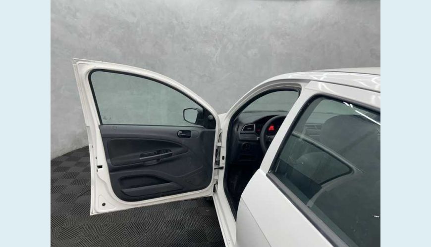 VOLKSWAGEN GOL 1.0 12V FLEX - BRANCO - 2023 Foto 5 (Grande)