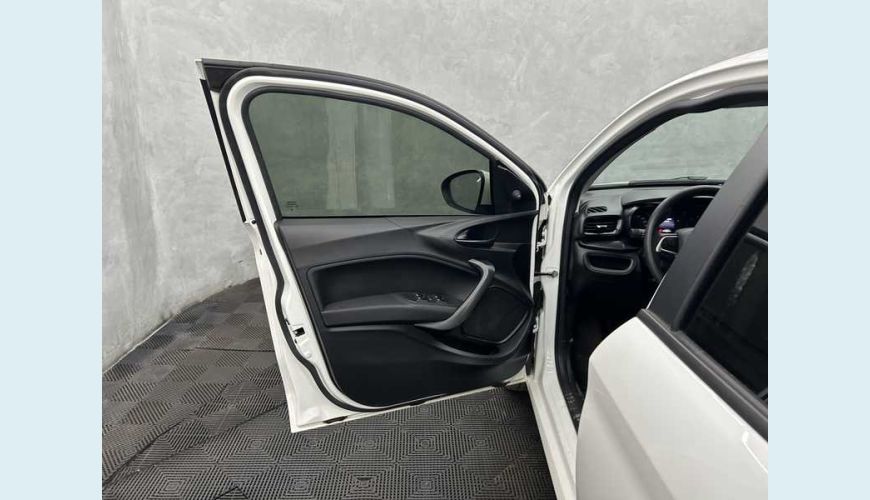 FIAT CRONOS DRIVE 1.3 FLEX MT - BRANCO - 2023 Foto 5 (Grande)